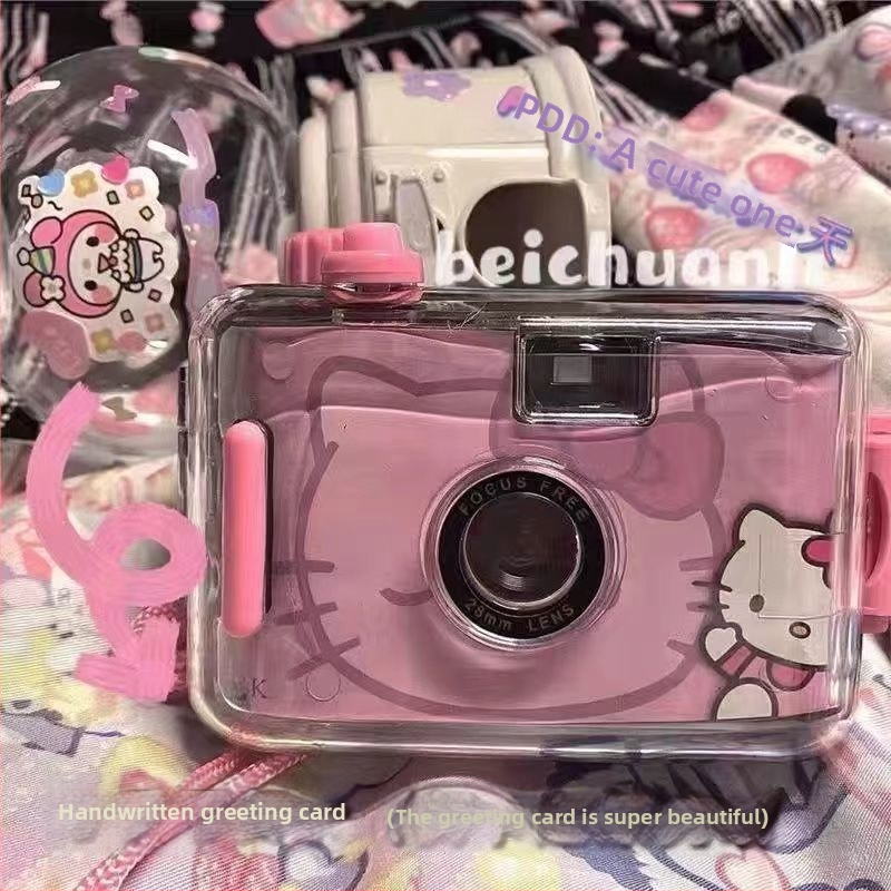 Analoginė filmo kamera – ne Polaroid, retro stilius, dovana Moters dienai