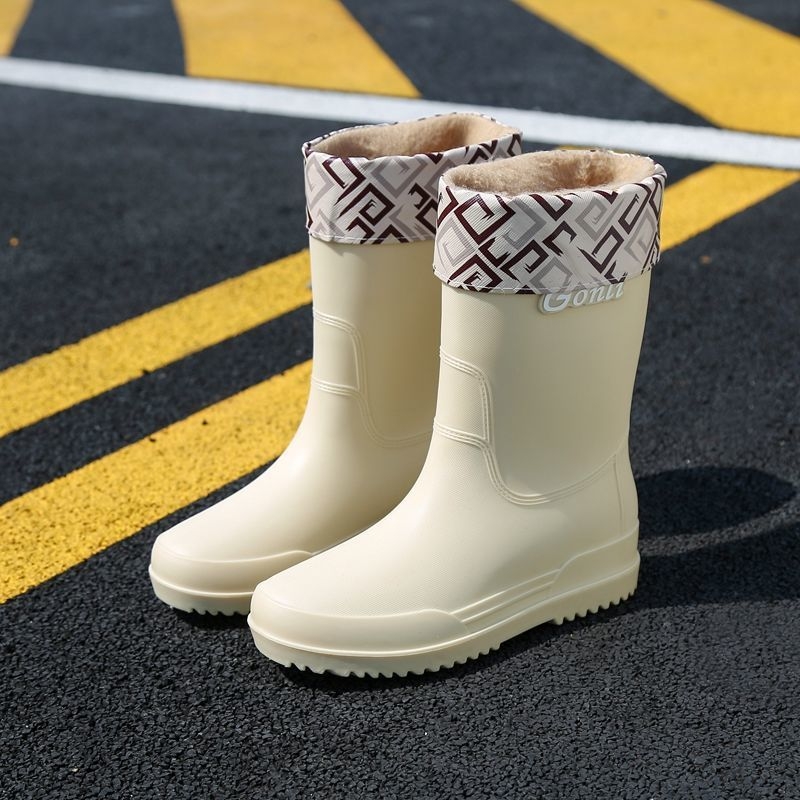 Moteriški lietaus batai, vidutinio ilgio, medvilnės viršus, neslidus padas, flisinė įdaila