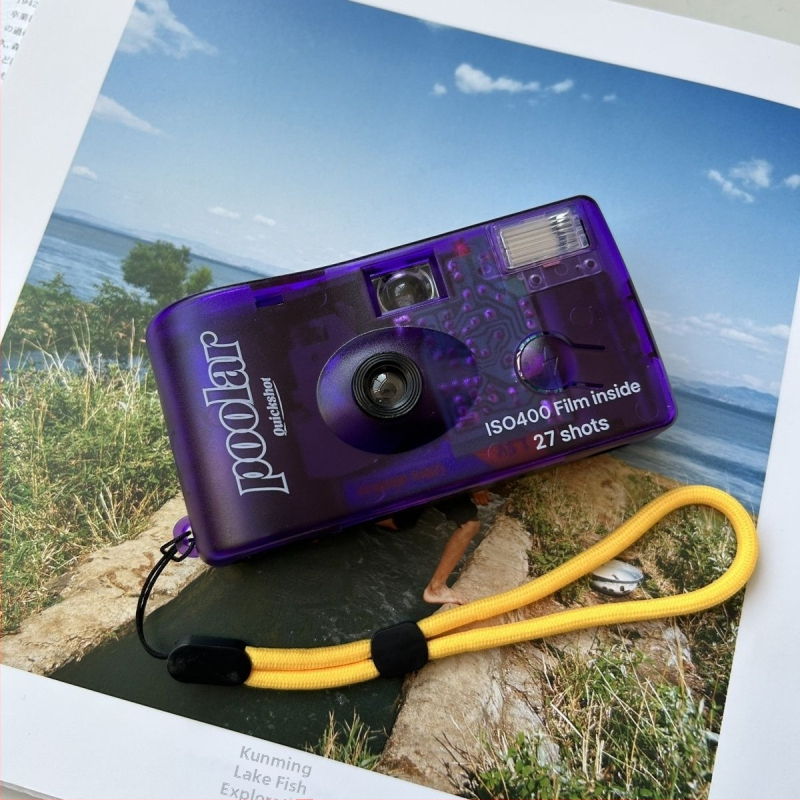 Poolar Jelly vienkartinė foto kamera su 3x optiniu priartinimu, CCD jutikliu, 8x skaitmeninis priartinimas, maksimali 1080p raiška, SD kortelės saugykla