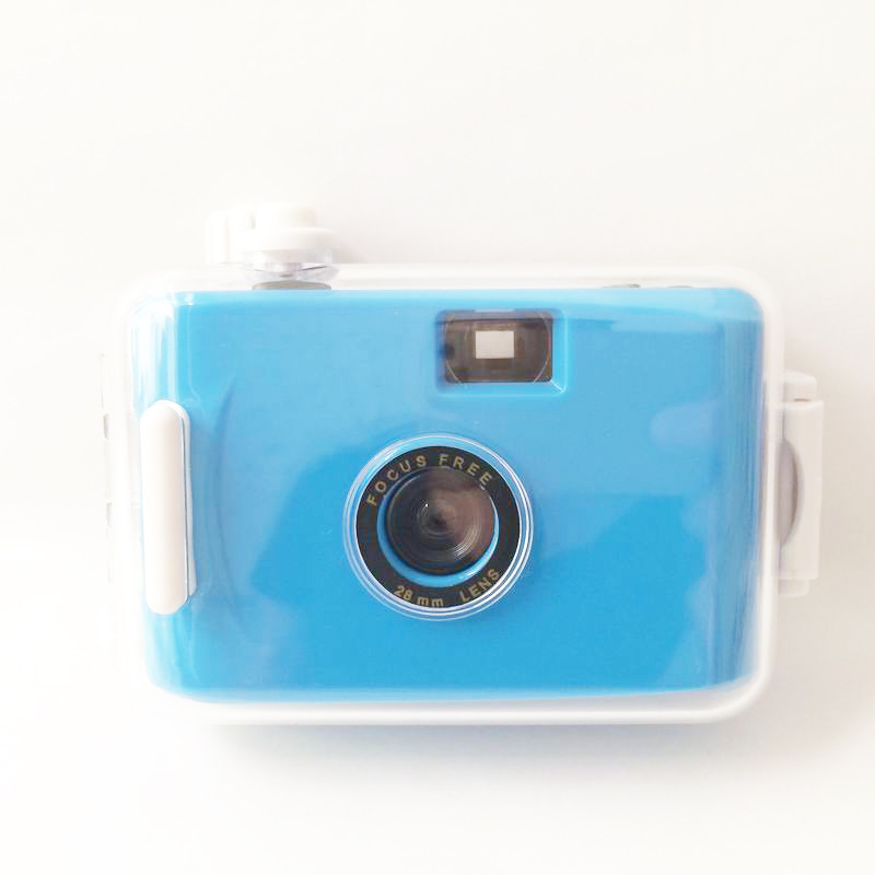 Atspari vandeniui kompakti filmų kamera, 135 filmas, ABS plastiko korpusas, be LCD, be blykstės