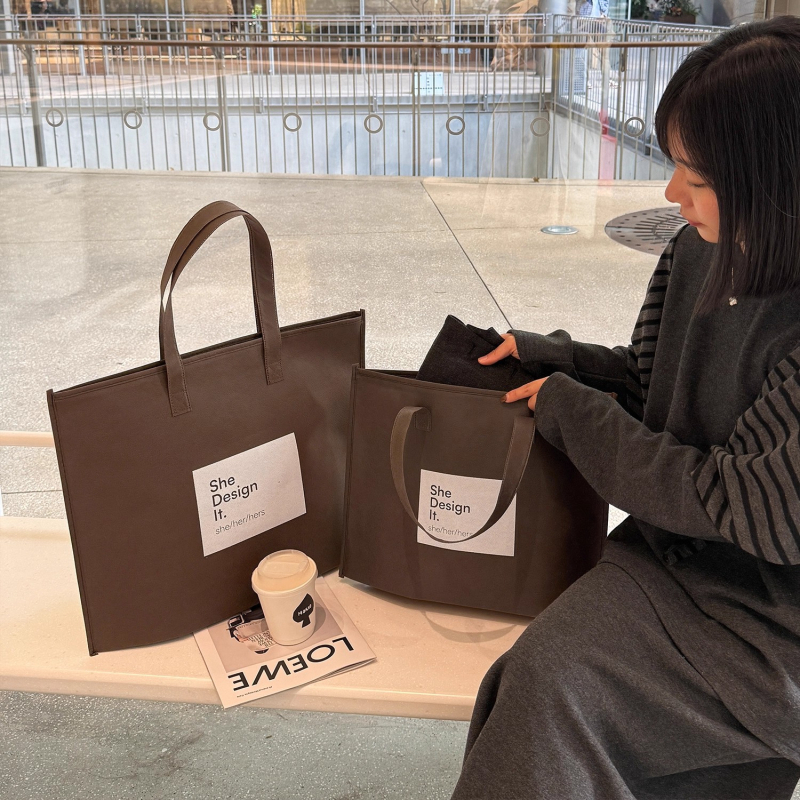 Apģērbu soma no neausta materiāla ar rāvējslēdzēju – snap dizains, silkscreen logotipa druka, pielāgojams logotips