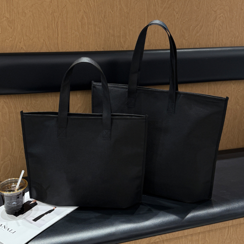 Apģērbu soma no neausta materiāla ar rāvējslēdzēju – snap dizains, silkscreen logotipa druka, pielāgojams logotips