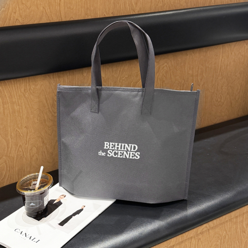 Apģērbu soma no neausta materiāla ar rāvējslēdzēju – snap dizains, silkscreen logotipa druka, pielāgojams logotips