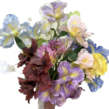 Umjetni iris svilenih cvjetova za vjenčanja i kućni dekor, rekviziti za fotografiju; materijal: plastika i svila; izrada: stiliziranje, bojanje, polu‑ručna i polu‑mehanička