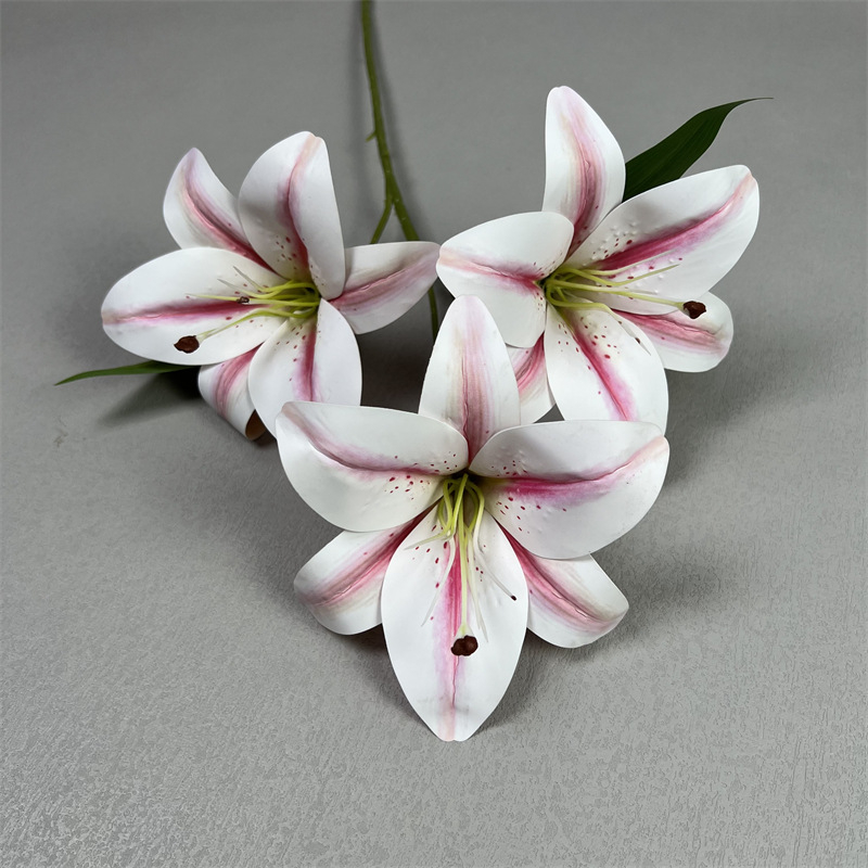 Umjetna lilija od svile — realistična, jedan izdanka, za vjenčanja, kućnu dekoraciju i fotografske rekvizite