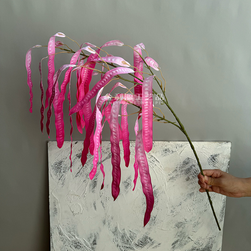 Műanyag és selyem virágokkal készült bab- és lencséshüvelyek díszítése, 3D-nyomtatott rekvizitok esküvőkhöz, kültéri felvételekhez és otthoni dekorációhoz