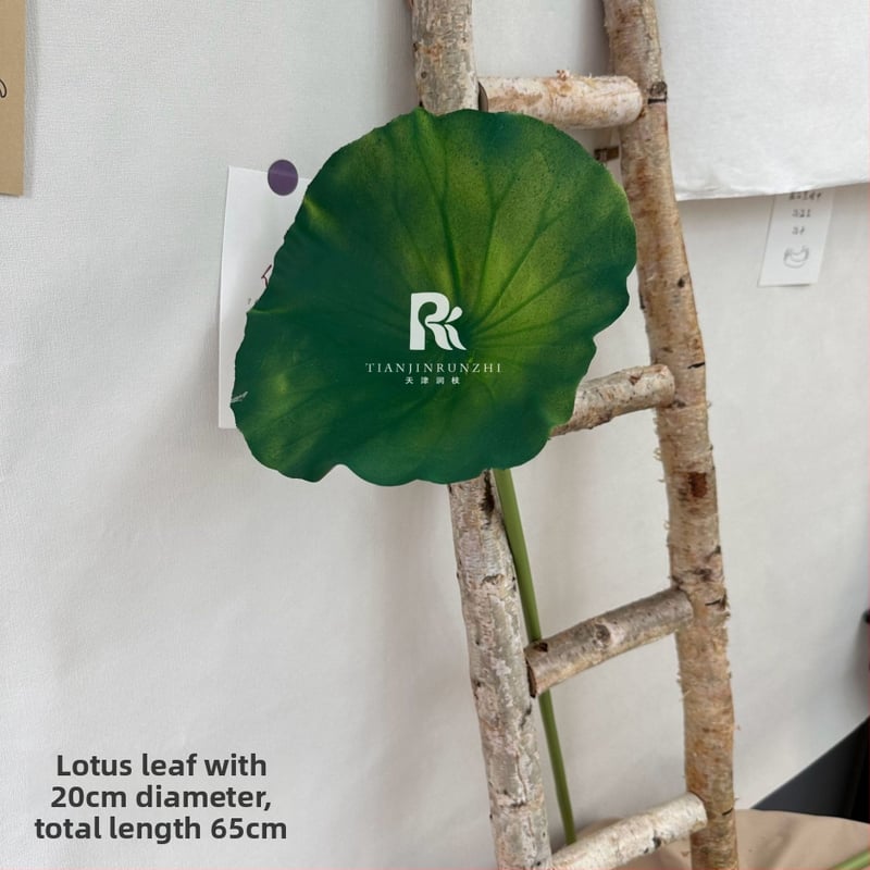 Runzhi umelecký lotos s listom – hodvábny lotos, čínske štýlo chinoiserie, svadobná dekorácia a rekvizity pre fotografiu (Značka Runzhi; Materiál: hodváb; Použitie: svadba, rekvizity pre fotografiu; Štýl: chinoiserie)