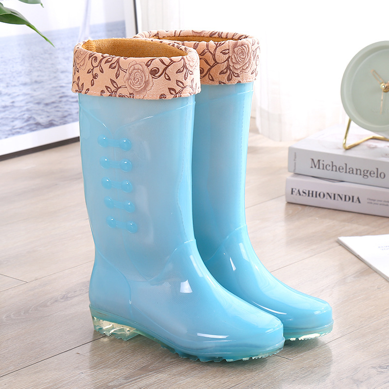 Moteriški lietaus batai su PVC viršutine, žemas kulnas (1–3 cm), žemas vamzdinės dalies aukštis, keturi sezonai