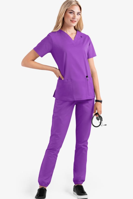 Set medical scrubs – două părți, unisex, mâneci scurte, decolteu în V, material cu uscare rapidă poliester-elastan (90–95% poliester)