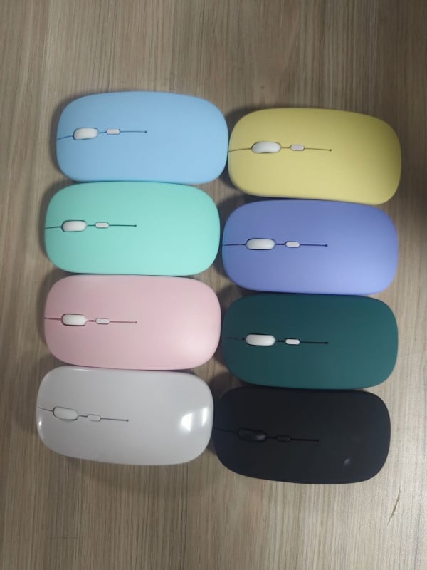 Bluetooth tipkovnica za iPad, mobitel, tablet i prijenosno računalo — bežična, punjiva, USB-C napajanje, ergonomska, mogućnost tiskanja logotipa