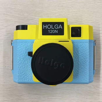 Holga įkvėpta DSLR kamera su CCD jutikliu, 10x optinis priartinimas, 1080p vaizdo įrašas, optinis vaizdo stabilizavimas, SD kortelė