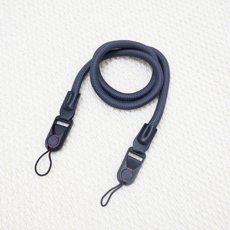 Fényképezőgép vállpánt gyorskioldóval Sony A7M4 és Fujifilm X-T5/X-S20/X-S10 – KS Strap, minta szerint testreszabható