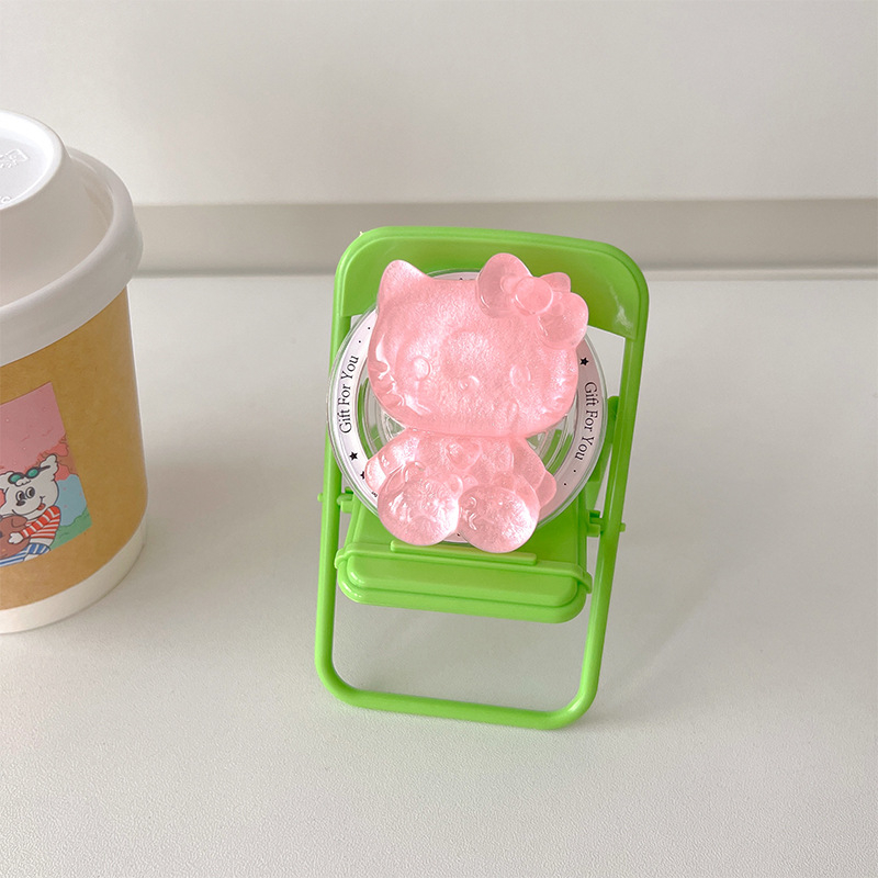 Stojan na telefón na stole s motívom KT mačky, magnetický, odnímateľný a vysúvací, z plastu, karikatúrny štýl