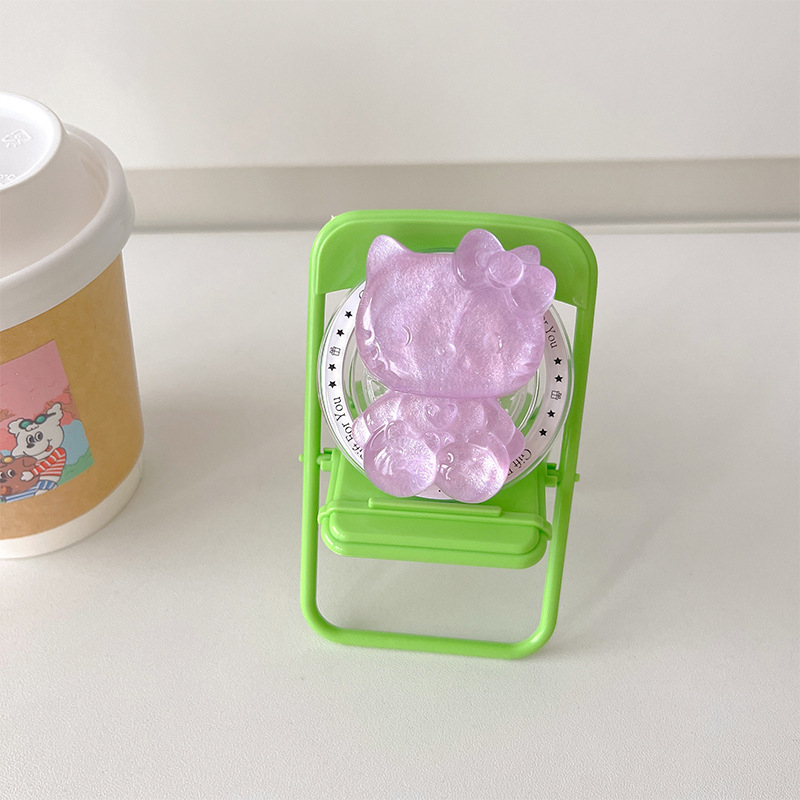 Stojan na telefón na stole s motívom KT mačky, magnetický, odnímateľný a vysúvací, z plastu, karikatúrny štýl