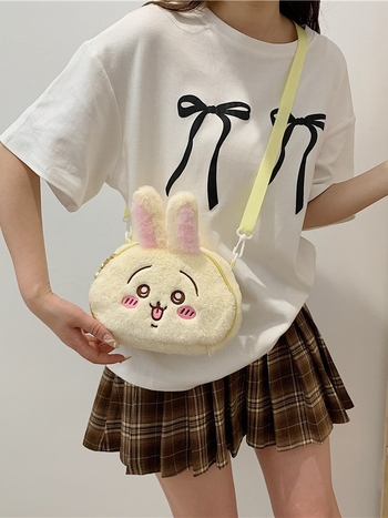 Plush taška na rameno, street štýl, elipsovitý tvar, zapínanie na zips, vnútorná kapsa na zips