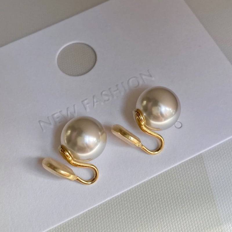 Cercei – Clips pentru urechi în formă de mosquito coil, perle colorate, design geometric minimalist, lucrate manual