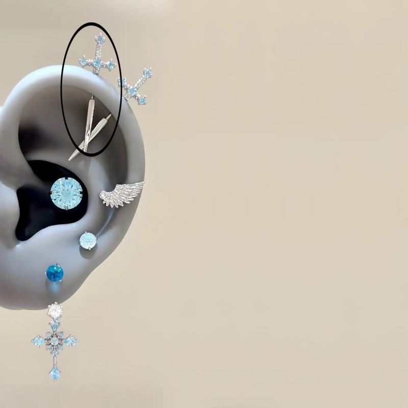 Cercei din oțel titan cu accente de zirconiu, formă de floare, stil lux discret