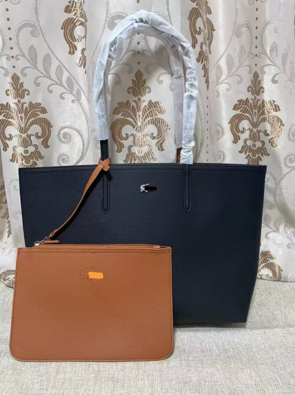Torba Tote, gradski minimalistički stil; Materijal: kompozitna goveđa koža; Oblik: horizontalno kvadratni; Unutarnja pretinac za dokumente; Podstava: visokokvalitetna tkanina.