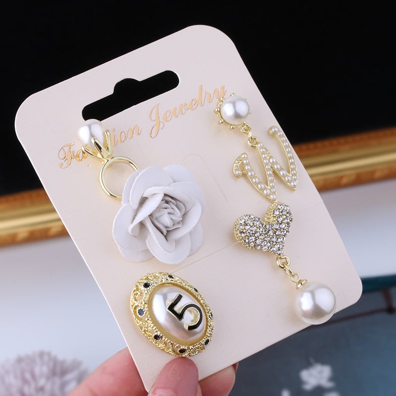 Shanlihua Broșă pentru guler – aliaj, floare de camelia cu funda, placare aurie, accesoriu feminin