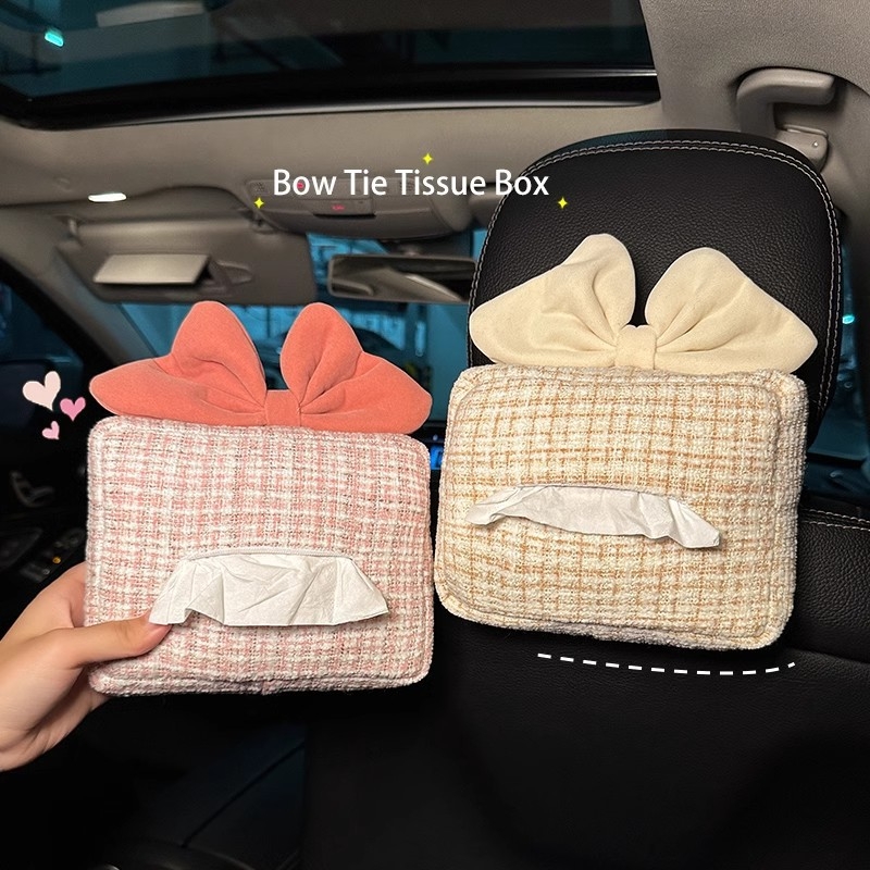 Auto iekšējā dekora komplekts: jostas spilvens ar mezglu, plecu spilvens, salvetes turētājs, karājams somu organizētājs