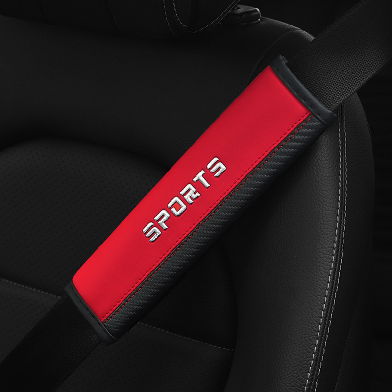 PU ādas drošības jostas plecu spilventiņi ar imitētām metāla burtiem, logotipa drukas iespēja, 75 g, praktisks auto aksesuārs
