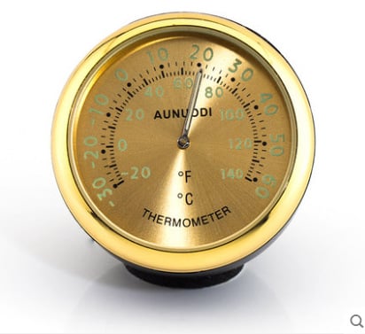 Auto termometar i sat s pokazivačem temperature i vlage; konstrukcija: smjer sjedala; Beauchamp
