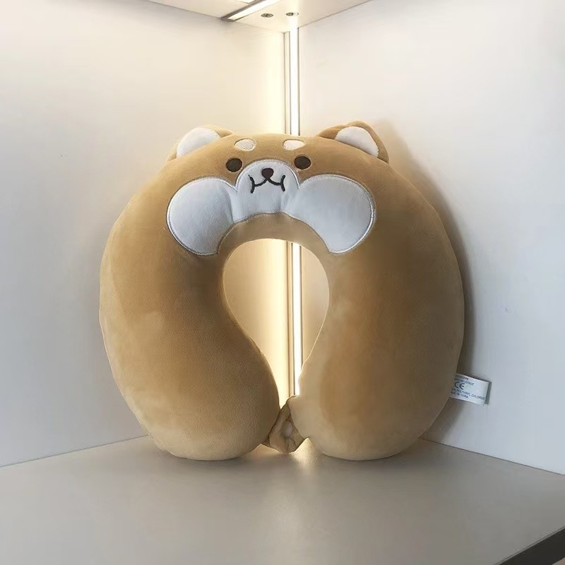 Perne de gât în formă de U, umplutură memory foam, material tricotat, design cu personaje Kuromi, Strawberry Bear și Kitty Cat, pentru adulți, cu funcție de depozitare