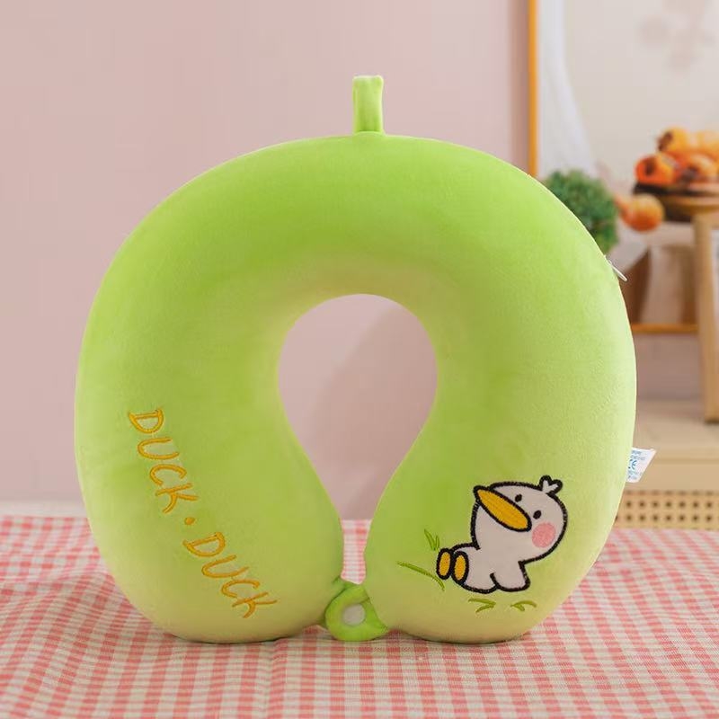 Perne de gât în formă de U, umplutură memory foam, material tricotat, design cu personaje Kuromi, Strawberry Bear și Kitty Cat, pentru adulți, cu funcție de depozitare