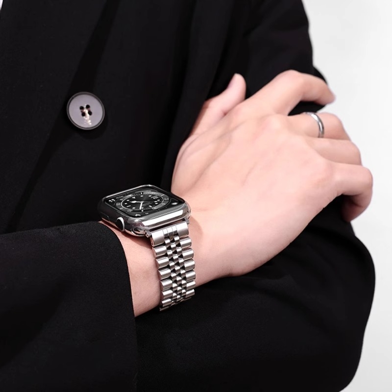 Apple Watch szíj rozsdamentes acélból, masszív dizájn, pillangó csattal, letisztult stílus