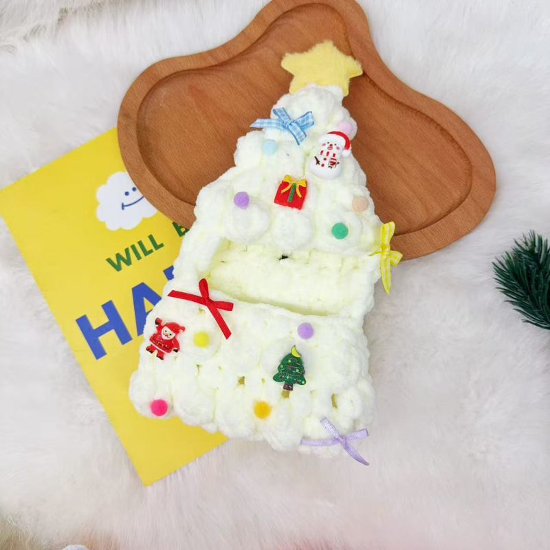 Karácsonyfadísz Panda plüss medál – Kézzel készített, Anyag: tej pamut, Karácsonyi stílus, Telefon zsinór, Testreszabható, Winter 2025 kiadás