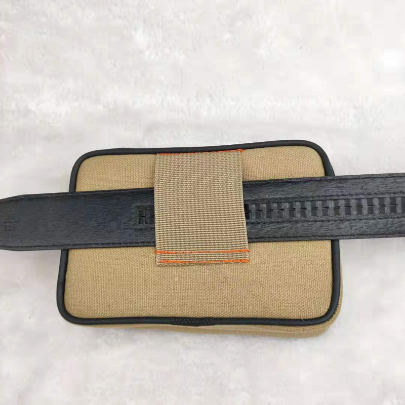 Vyrų drobinė juosmens kišenė su diržo užraktu (miesto stilius, raidžių raštas, poliesterio įdėklas, atsparus dilimui)