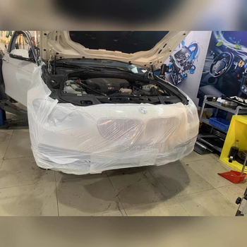 Folie PVC de protecție auto pentru vopsire, reparații și modificări la faruri