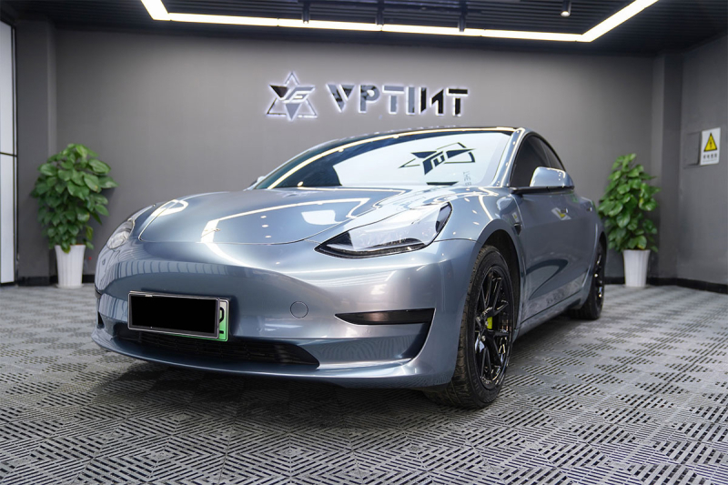 Film de schimbare a culorii pentru mașină – material PET, lățime 1,52 m, grosime 0,12–0,16 mm, acoperire pentru întreg vehicul, procesare personalizată