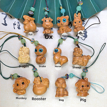 Дървена висулка за телефон и ключодържател с 12 зодии — карикатурни животни; материали: зелено сандалово дърво, розово дърво, boxwood