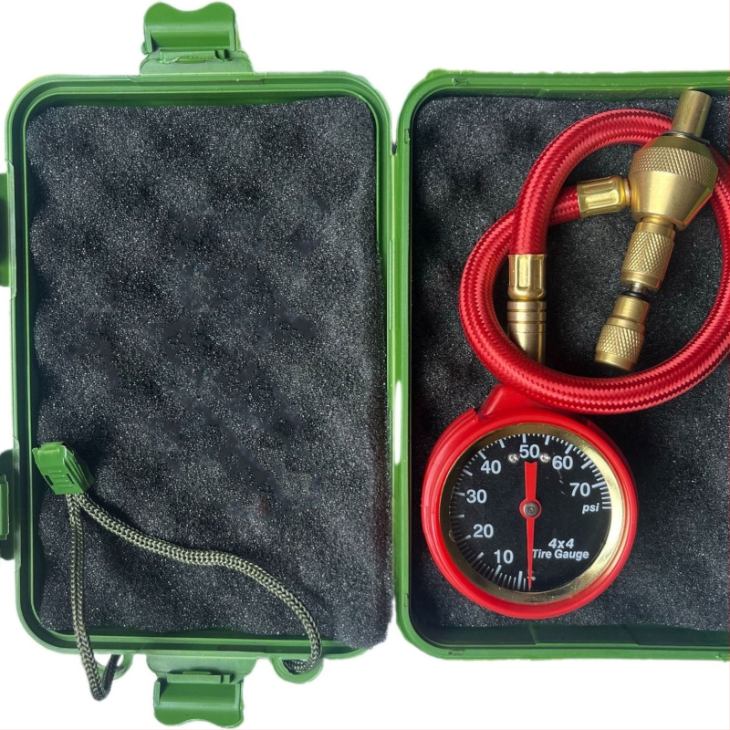 Digitálny tlakomer do auta s LCD displejom, meďový telo, rozsah 0–70 psi