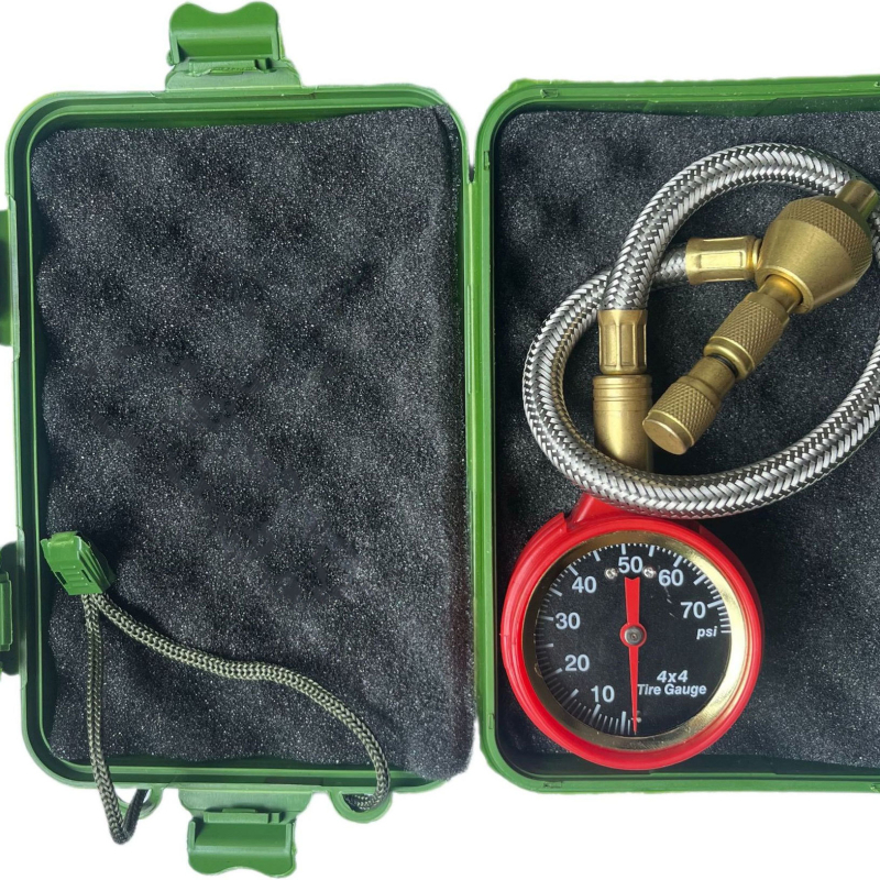 Digitálny tlakomer do auta s LCD displejom, meďový telo, rozsah 0–70 psi