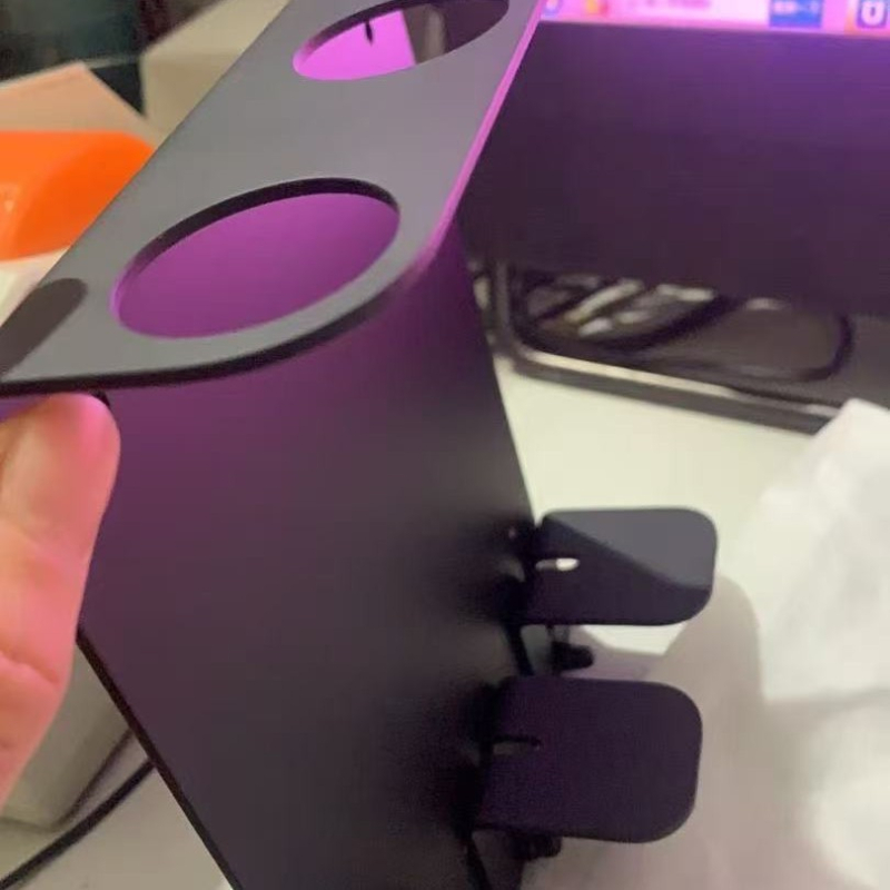 Държач за сапун-дозатор от неръждаема стомана 304, регулируема височина, стенен монтаж, подходящ за бутилки с помпова глава, фино полирана повърхност.