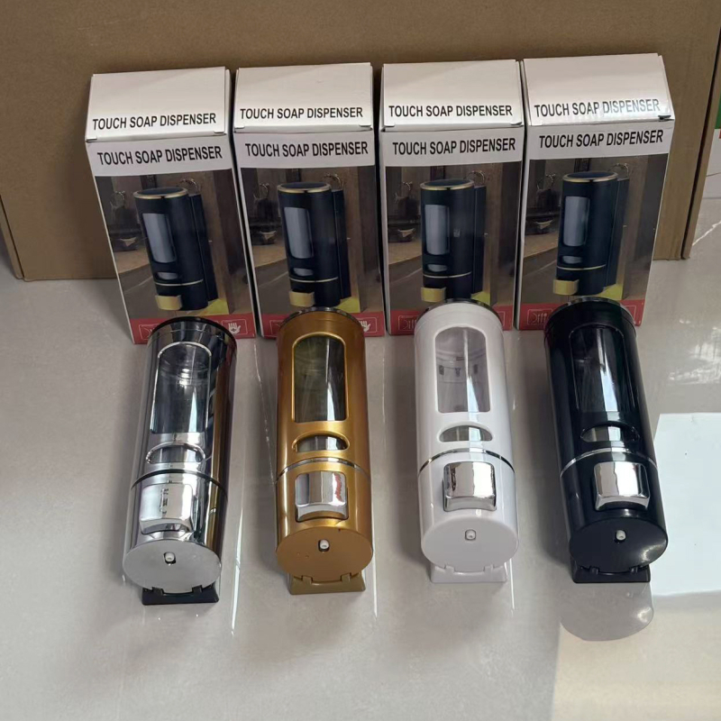 Стенно монтиран диспенсер за сапун, шампоан и душ гел – ръчно натискане, пластмасов корпус, модерен минималистичен стил, тегло 200 g