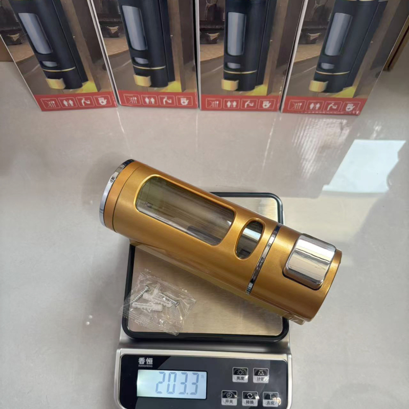 Стенно монтиран диспенсер за сапун, шампоан и душ гел – ръчно натискане, пластмасов корпус, модерен минималистичен стил, тегло 200 g