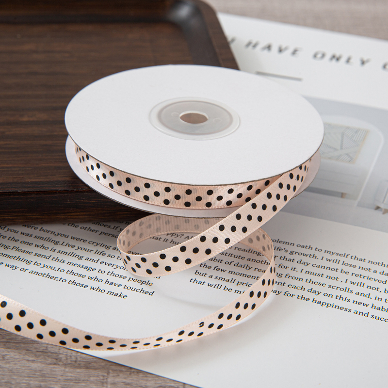 Polka taškų poliesterio juosta DIY lankams, plaukų aksesuarams ir dovanų įpakavimui – Medžiaga: poliesteris; Prekės kodas: Polka Dot Polyester Belt; Prekės ženklas: Jian Wu