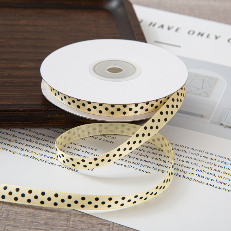 Polka taškų poliesterio juosta DIY lankams, plaukų aksesuarams ir dovanų įpakavimui – Medžiaga: poliesteris; Prekės kodas: Polka Dot Polyester Belt; Prekės ženklas: Jian Wu
