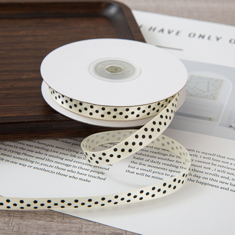 Polka taškų poliesterio juosta DIY lankams, plaukų aksesuarams ir dovanų įpakavimui – Medžiaga: poliesteris; Prekės kodas: Polka Dot Polyester Belt; Prekės ženklas: Jian Wu