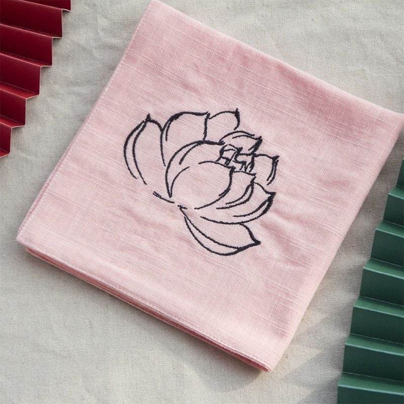 Pătrățel de buzunar din bumbac cu broderie de lotus, stil antic-retro, lansare primăvara 2025