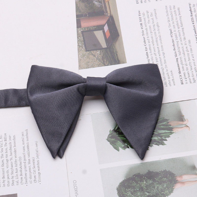 Papion unisex în formă de corn cu floare pentru guler, poliester monocrom