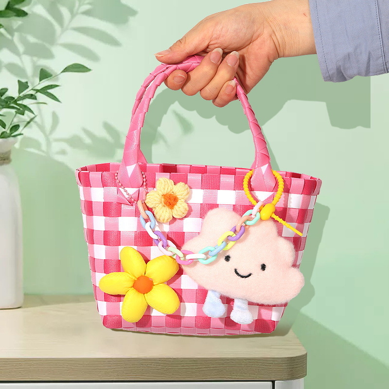 DIY set za pletenu Tote torbu od slame — stil putovanja i odmora za svakodnevnu uporabu (slama; stil putovanja i odmora; svakodnevna uporaba; jesen 2024)