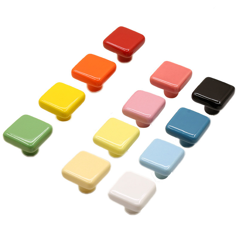 Κεραμική λαβή πόρτας ντουλάπας – τετράγωνο μοντέλο 1816, λαβή σε σχήμα καπακιού μπουκαλιού, υλικό κεραμικό-χαλκό, γλασαρισμένη επιφάνεια, μοντέρνο μινιμαλιστικό στυλ