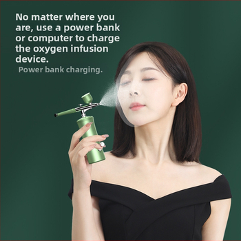 Xia Zhifeng drėkinimo prietaisas odos atjauninimui, nešiojamas su įmontuota baterija 500–800 mAh