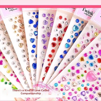 Friendly Rajzfilmszerű 3D domborított matricaszett köves kristályos elemekkel gyerekeknek, telefonokra és naplókhoz — Anyag: Egyéb; Stílus: Cartoon; Készítés: Matrica; Termékkód XY-800-4Z