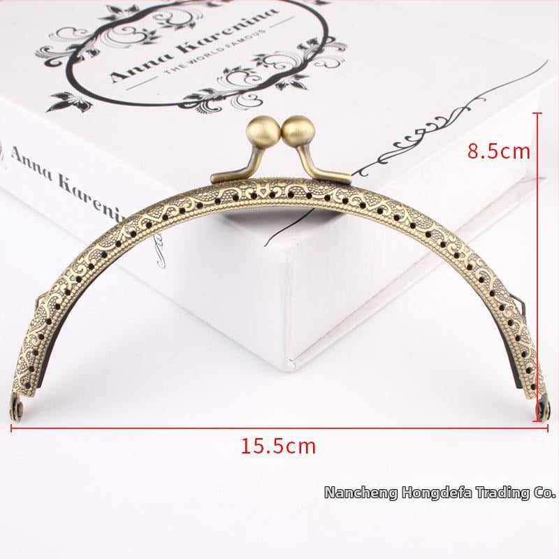 Metalinė pusmėnulio formos rankinės rėmas – DIY megztų rankinių priedai