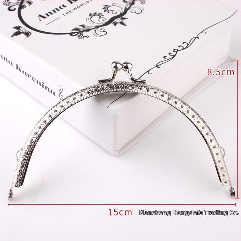 Metalinė pusmėnulio formos rankinės rėmas – DIY megztų rankinių priedai